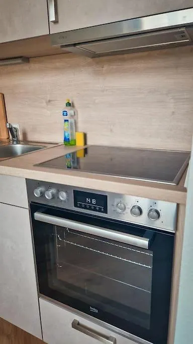 Apartment Monkey Magic Mansion 2 Bedroom Next To Tram And Lake Leipzig Germany